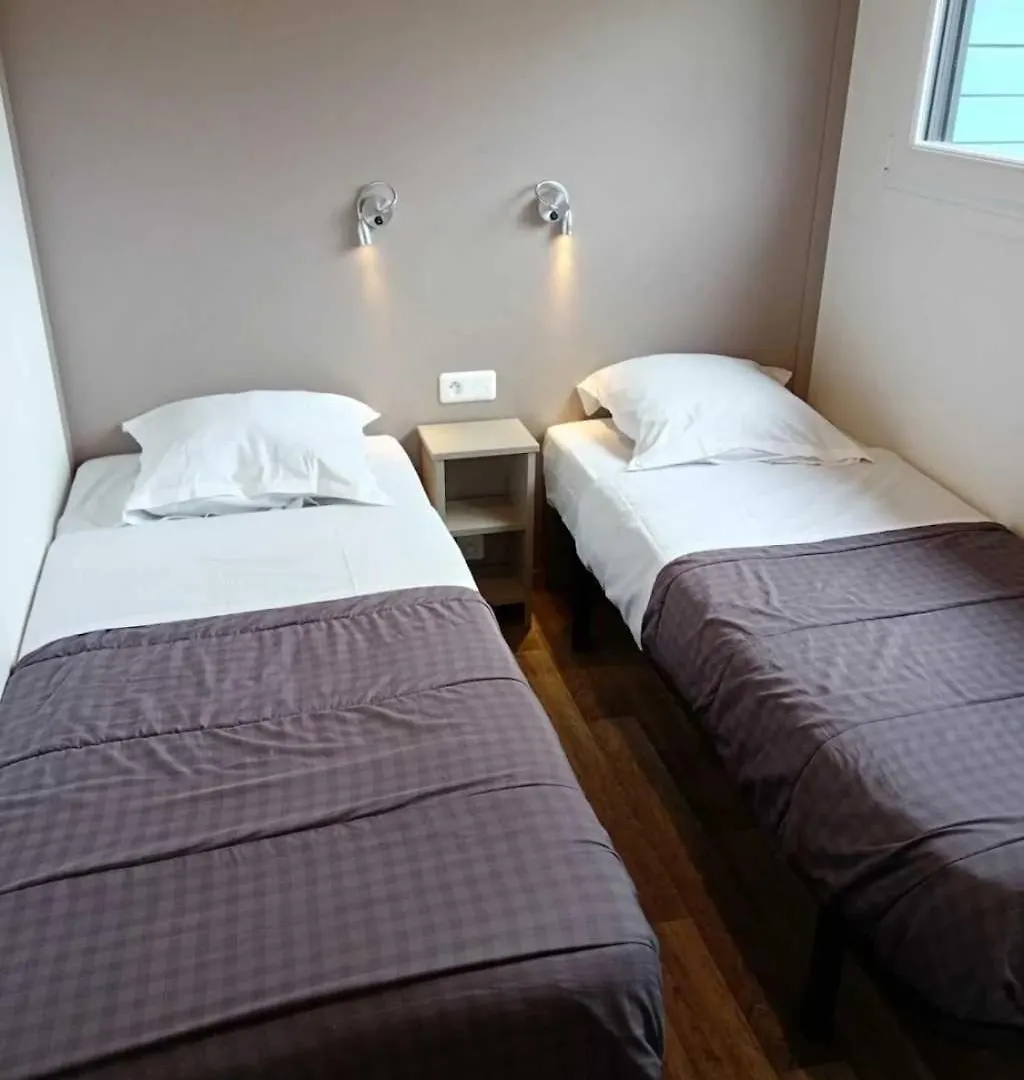 Chalet 3 Etoiles - Piscine - Ccaffag Pluherlin